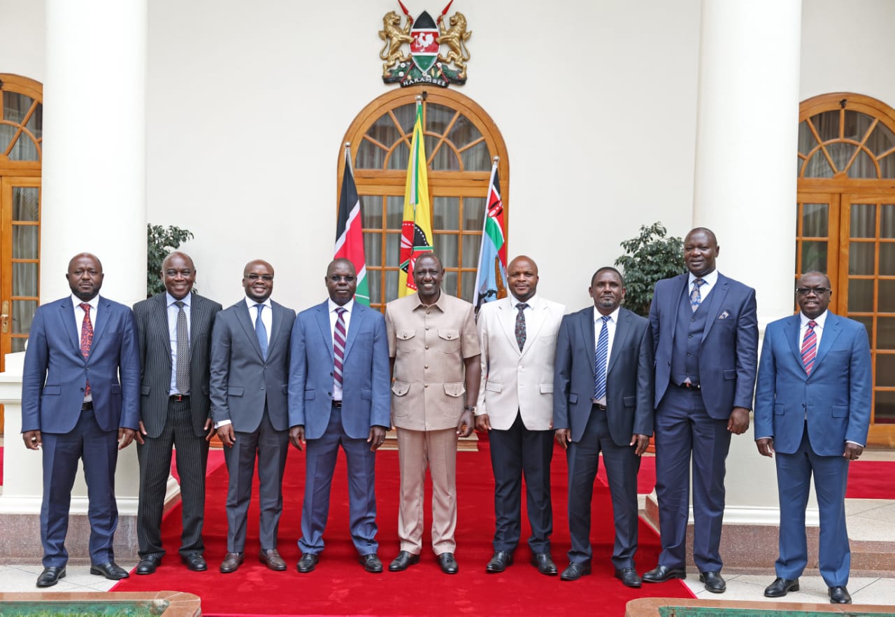 File image of President William Ruto with rebel ODM MPs at State House.